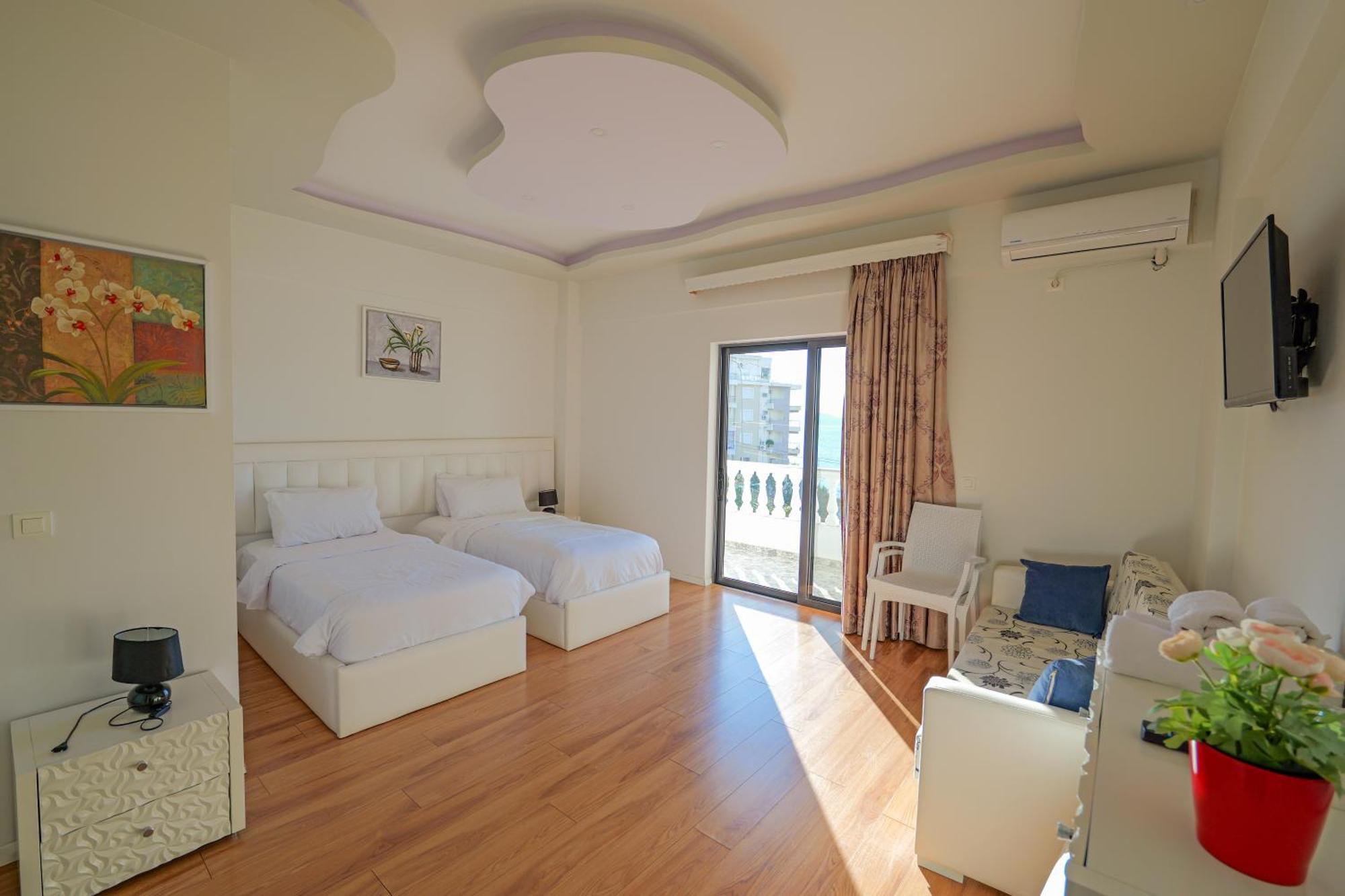 סרנדה Hotel Iliria מראה חיצוני תמונה